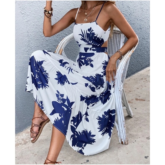 BellanBlue Dresses & Skirts - Boho Floral Tropical Print Cut out Maxi Dress